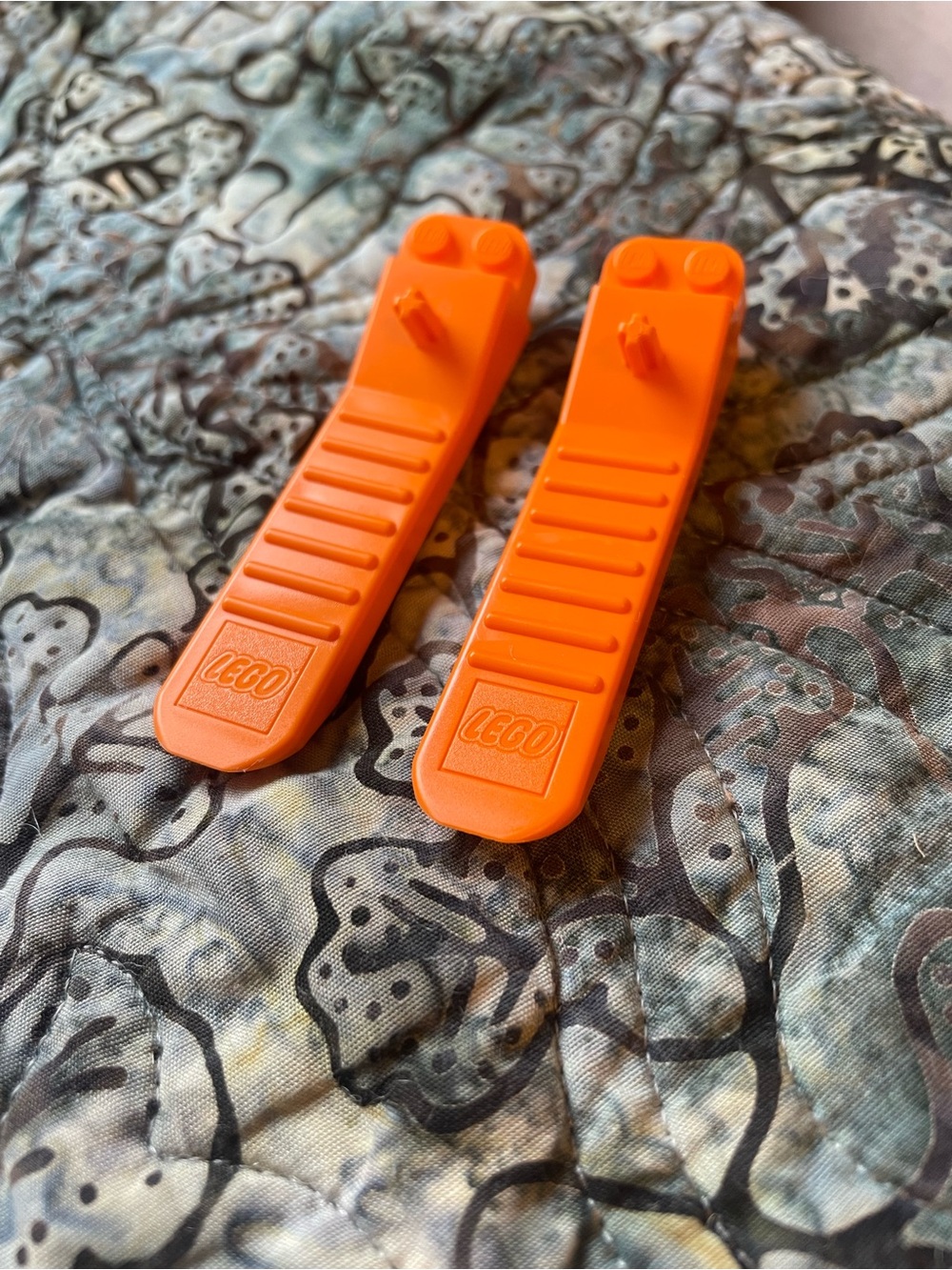 Pair of Lego Separators